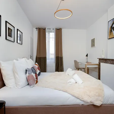 Marque Neo Art Apartment *